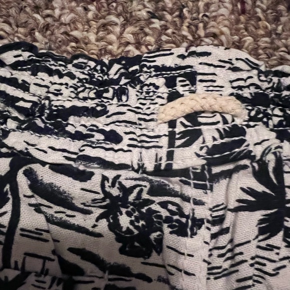 NWT linen beach shorts - Picture 6 of 7